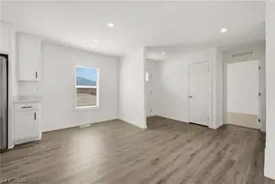 6340 Glencove Avenue Dining Area
