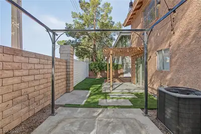 2915 Pine Nut Way 