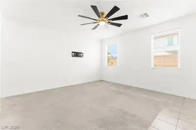 528 Sunny Pointe Street Bedroom
