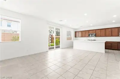528 Sunny Pointe Street Kitchen