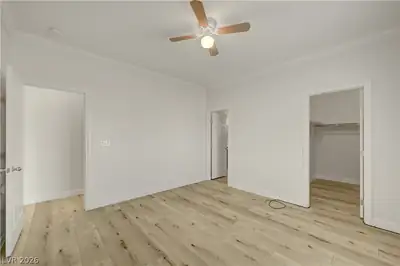 139 Bloomsbury Avenue Bedroom