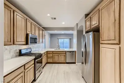 9170 Grand Sunburst Court Kitchen