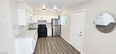 3390 Cambridge Street 4 Kitchen