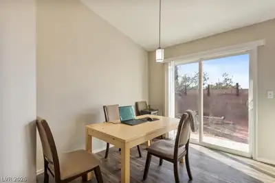4349 Faberge Avenue Dining Area