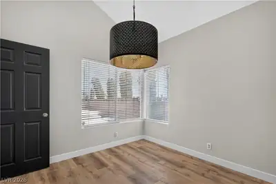 4750 Beaconsfield Street Bedroom