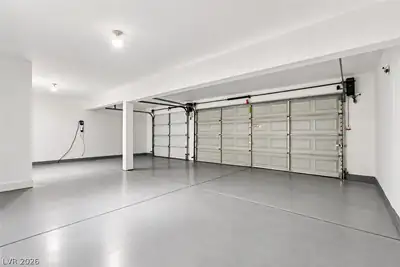 7641 Tortola Bay Lane Garage