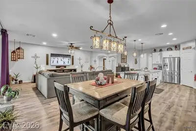10430 West Amulet Ridge Court Living Room