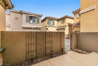 2256 Aragon Canyon Street Patio