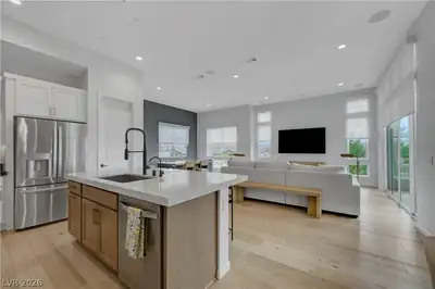 3348 Esker Ridge Avenue Kitchen