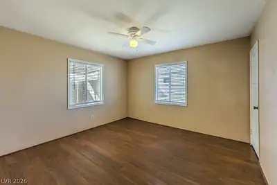 580 Karen Way Bedroom