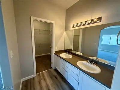 6804 Indian Chief Drive 204 Primary Bathroom
