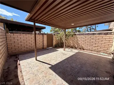 6132 Meadowgrass Lane Patio