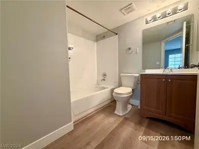 8410 Eldora Avenue 1085 Primary Bathroom