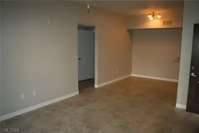 7255 West Sunset Road 1021 Living Room