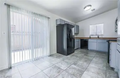 7420 Lattimore Drive Kitchen