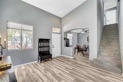 6861 Sweet Pecan Street Entrance Foyer