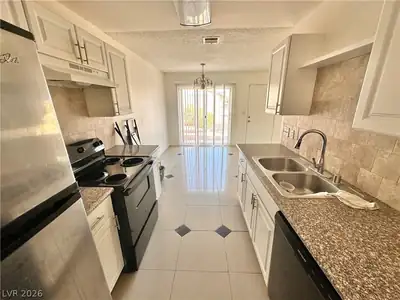 5238 Greene Lane C Kitchen