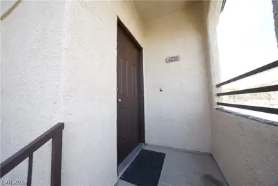 2291 West Horizon Ridge Parkway 4220 