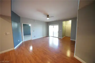 2291 West Horizon Ridge Parkway 4220 