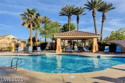 9206 Penn Station Street Pool