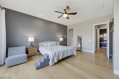 8565 Killians Greens Drive Bedroom
