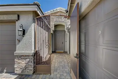 6972 Hopi Summit Court 