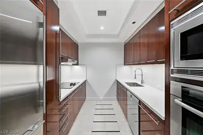 2700 Las Vegas Boulevard 3304 Kitchen