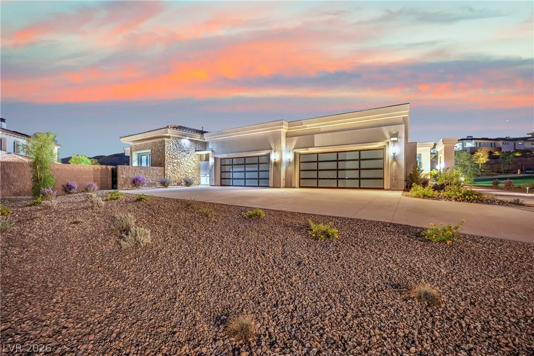 20 Olympia Canyon Way