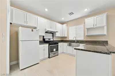 5218 Monterey Park Circle Kitchen