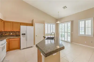 3075 Misty Moon Avenue Kitchen