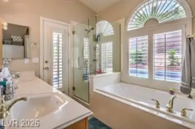 3075 Misty Moon Avenue Primary Bathroom