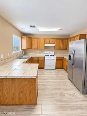 5926 Stone Hollow Avenue Kitchen