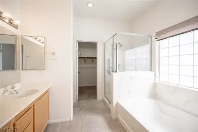 10127 Yellow Canary Avenue Primary Bathroom