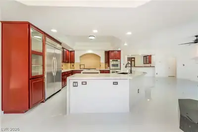 7526 Gossamer Wind Street Kitchen