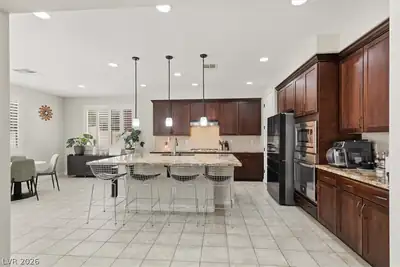 8549 Alberta Falls Avenue Kitchen