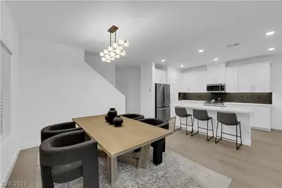 600 North Carriage Hill Drive 1048 Dining Area