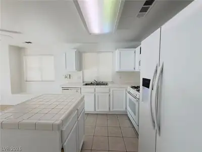 1909 Navajo Lake Way Kitchen