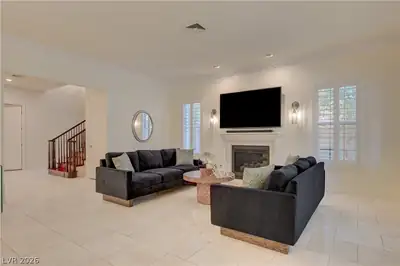 820 Vegas Valley Drive, Las Vegas, NV 89109 Living Room