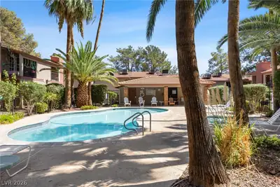 5576 West Rochelle Avenue 23D Pool