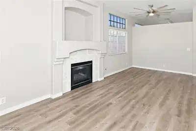 2237 Bridle Wreath Lane Living Room