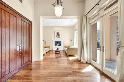 7 Costa Del Sol Court 