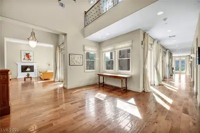 7 Costa Del Sol Court 
