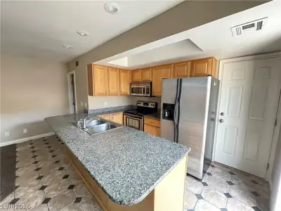 240 Shadybrook Lane B 