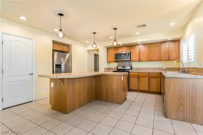 7038 PINK FLAMINGOS Place, North Las Vegas, NV 89084 Kitchen