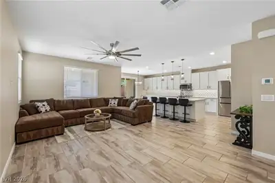 194 Viento Ridge Street, Henderson, NV 89012 Living Room