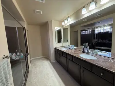 8173 Crimson Creek Court Primary Bathroom