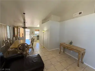 3926 Coleman Street Dining Area