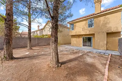 9413 Valencia Canyon Drive, Las Vegas, NV 89117 Yard