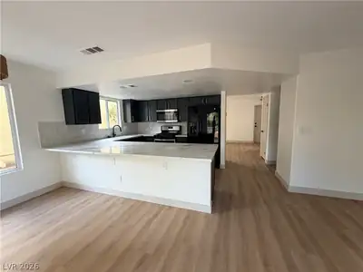 9413 Valencia Canyon Drive, Las Vegas, NV 89117 Kitchen