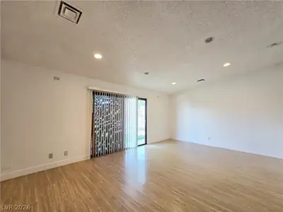 6346 Bullion Boulevard Living Room